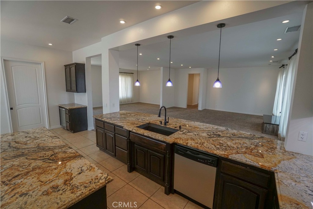 14042 Estero Road Victorville, CA 92392 - Photo 21 of 51