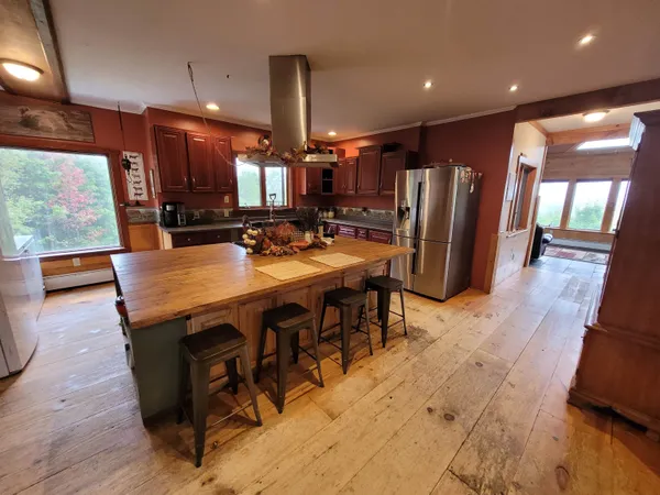 $495,000 | 820 Farr Road, St. Johnsbury, VT 05819
