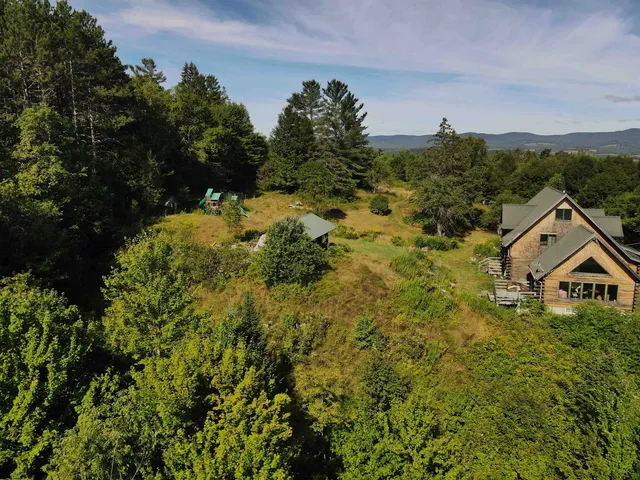 $495,000 | 820 Farr Road, St. Johnsbury, VT 05819