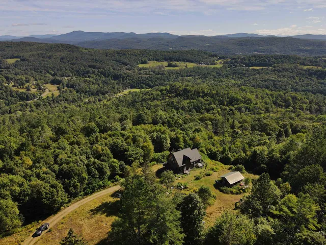 $495,000 | 820 Farr Road, St. Johnsbury, VT 05819