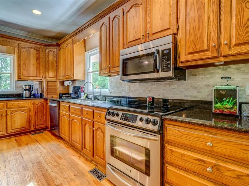 6008 2 Ford Road Roanoke, VA 24018 - Photo 13 of 40 13-6008 2 Ford Rd 013