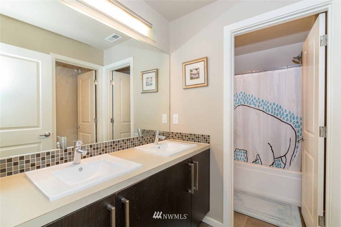 3741 Northeast 23rd Place Renton, WA 98056 - Photo 20 of 26 Gallery Image 20
