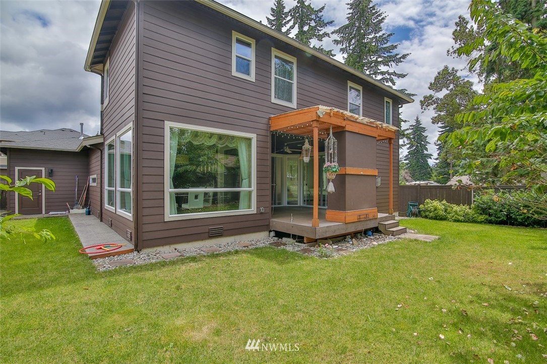 3741 Northeast 23rd Place Renton, WA 98056 - Photo 25 of 26 Gallery Image 25
