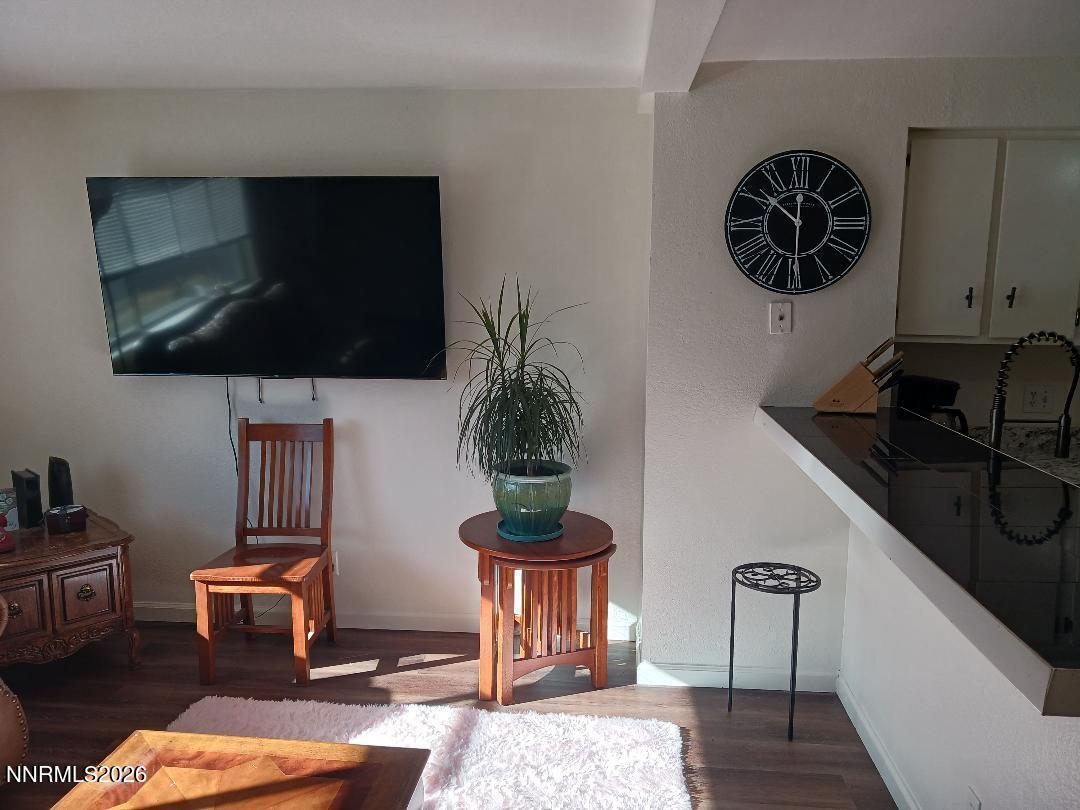 401 Allouette Way, Unit 7 Carson City, NV 89701 - Photo 6 of 27 Living Rm 4
