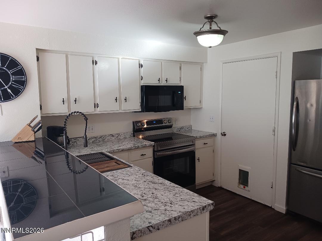 401 Allouette Way, Unit 7 Carson City, NV 89701 - Photo 7 of 27 Kitchen 2
