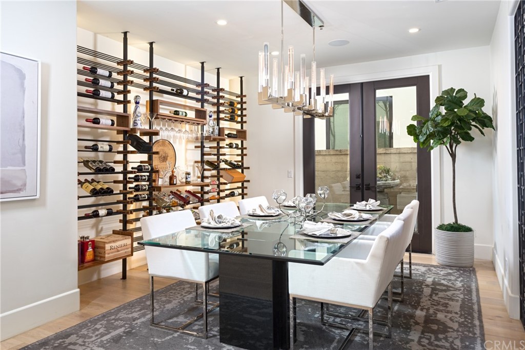 3 Vista Cielo Dana Point, CA 92629 - Photo 4 of 34 a view of a dining room with furniture and window