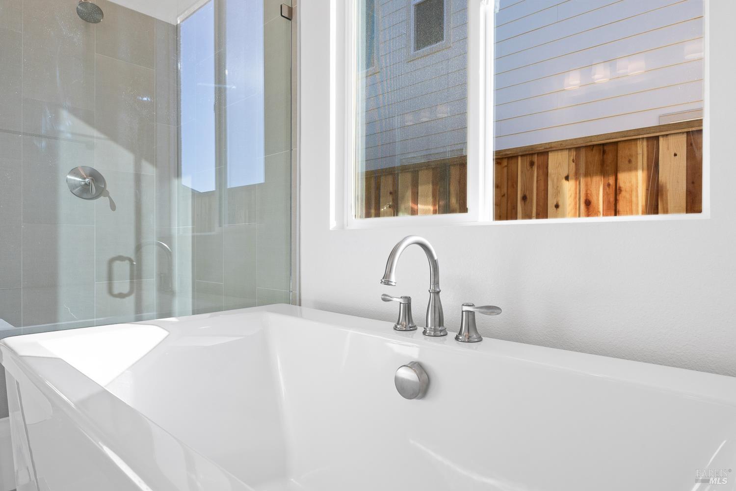 7325 Willowglen Drive Rohnert Park, CA 94928 - Photo 10 of 20 a bathroom with a sink