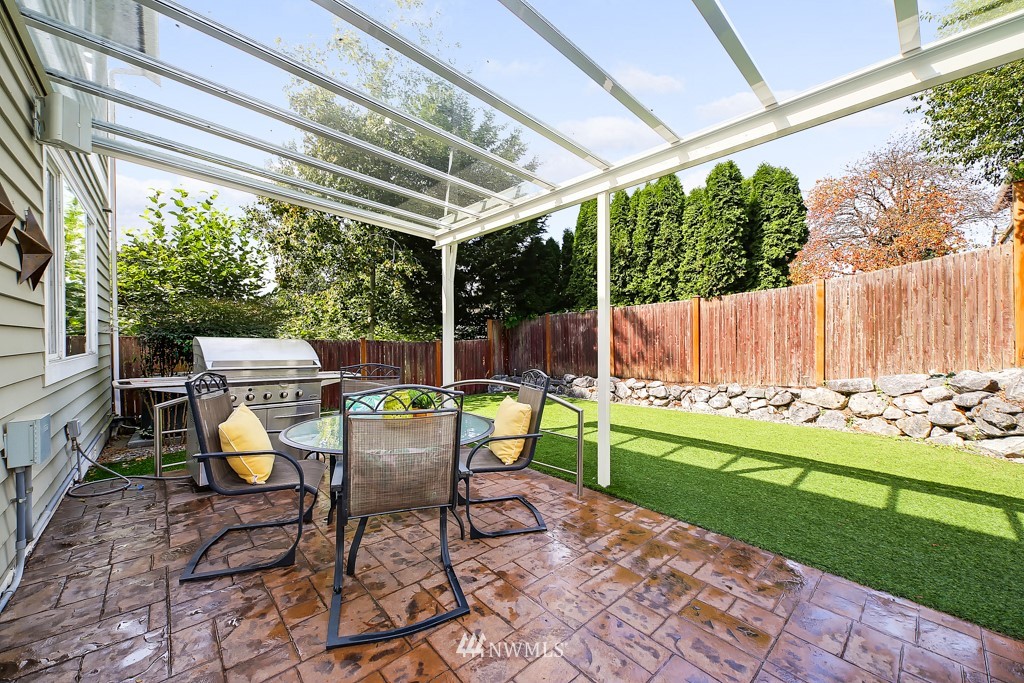 4928 Southwest Forney Street Seattle, WA 98116 - Photo 11 of 29 Gallery Image 11