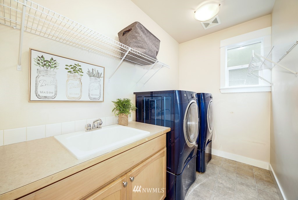 4928 Southwest Forney Street Seattle, WA 98116 - Photo 16 of 29 Gallery Image 16
