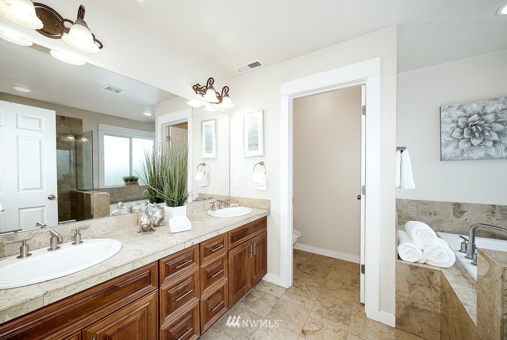 4928 Southwest Forney Street Seattle, WA 98116 - Photo 26 of 29 Gallery Image 26