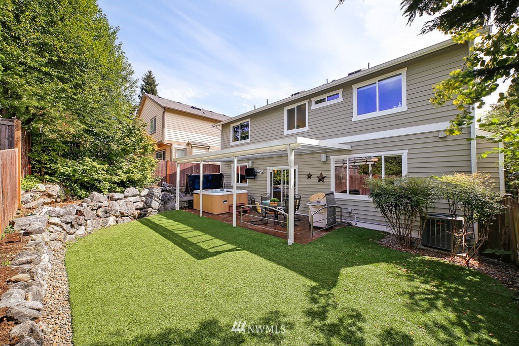 4928 Southwest Forney Street Seattle, WA 98116 - Photo 28 of 29 Gallery Image 28