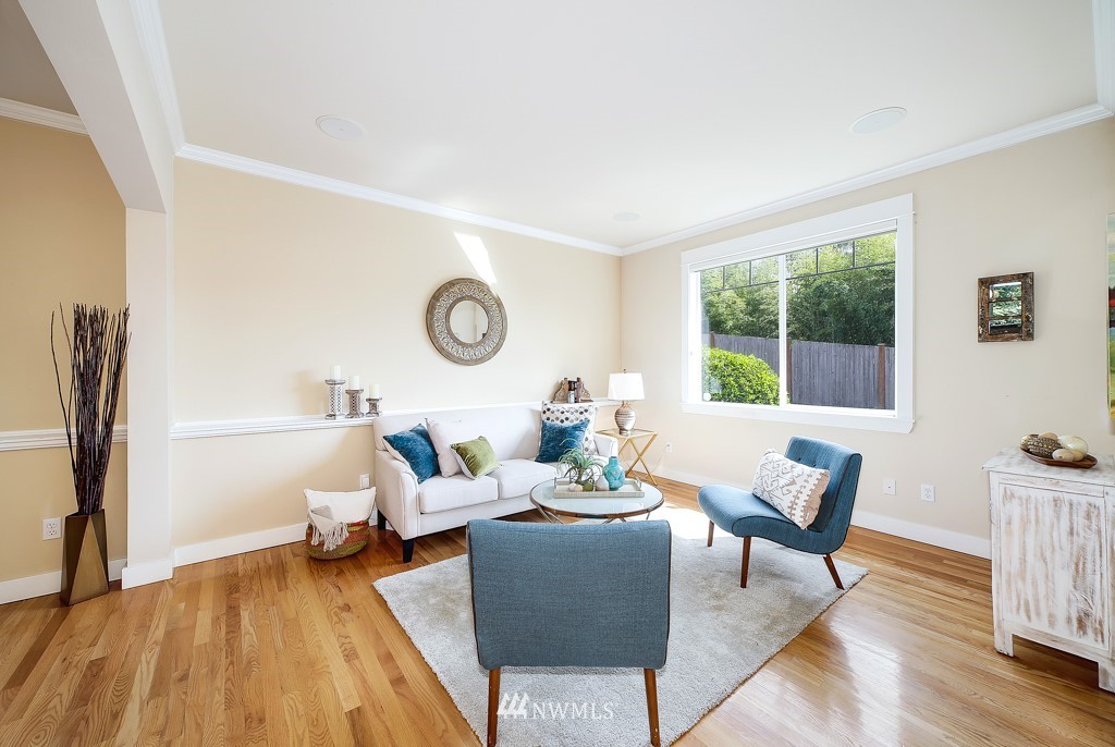 4928 Southwest Forney Street Seattle, WA 98116 - Photo 4 of 29 Gallery Image 4