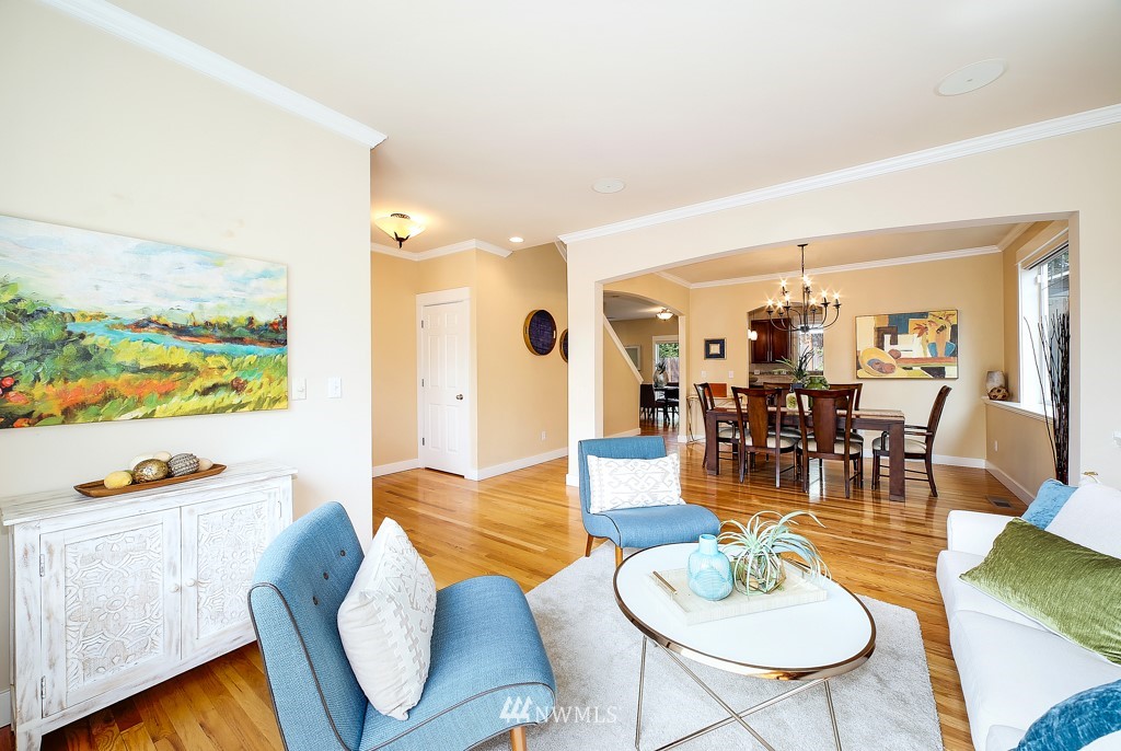 4928 Southwest Forney Street Seattle, WA 98116 - Photo 5 of 29 Gallery Image 5