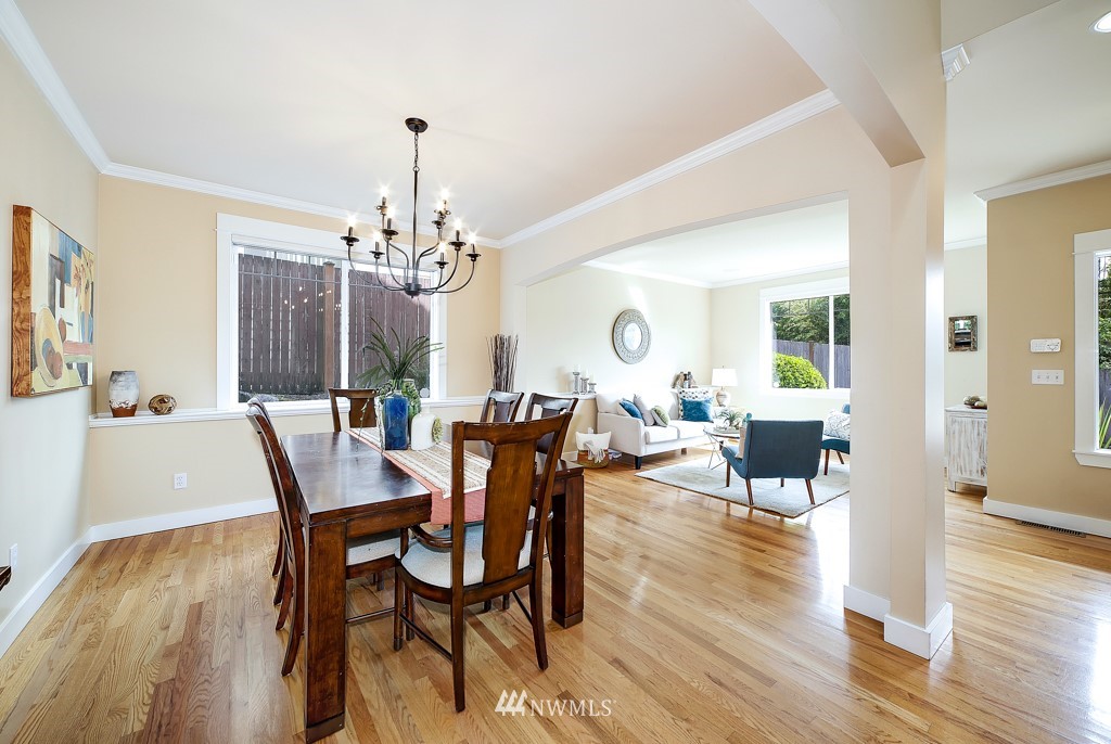 4928 Southwest Forney Street Seattle, WA 98116 - Photo 6 of 29 Gallery Image 6