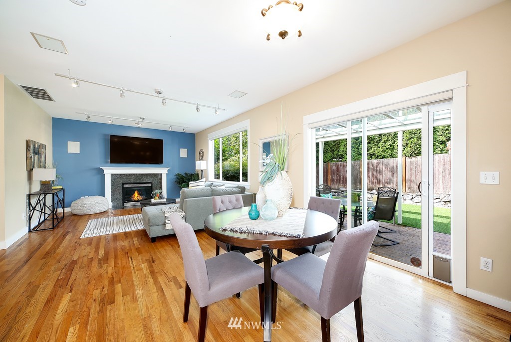 4928 Southwest Forney Street Seattle, WA 98116 - Photo 10 of 29 Gallery Image 10