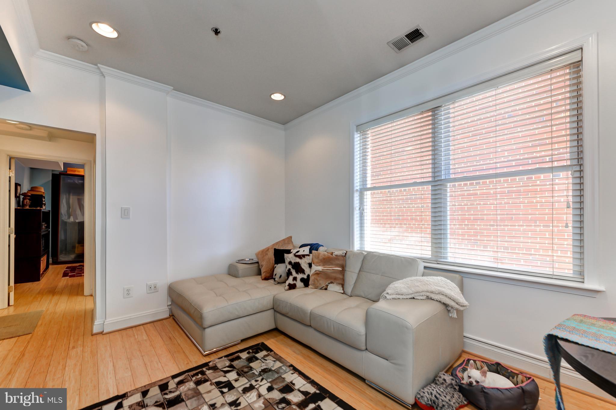 1438 Columbia Road Northwest, Unit 204 Washington, DC 20009 - Photo 6 of 27 Living Room