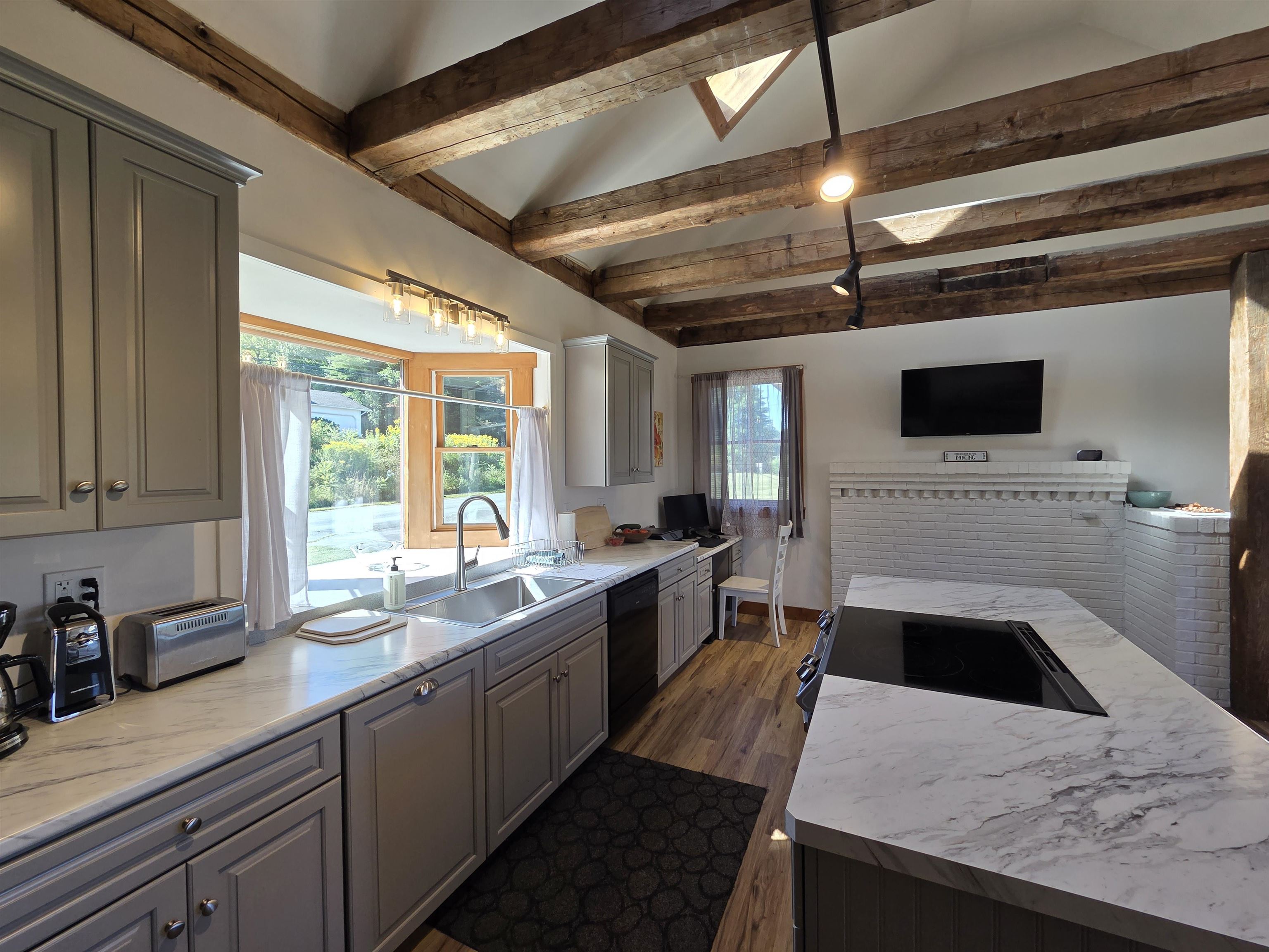 1065 Higgins Hill Road St. Johnsbury, VT 05819 - Photo 11 of 60