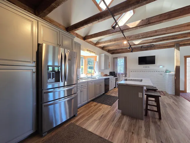 $573,000 | 1065 Higgins Hill Road, St. Johnsbury, VT 05819