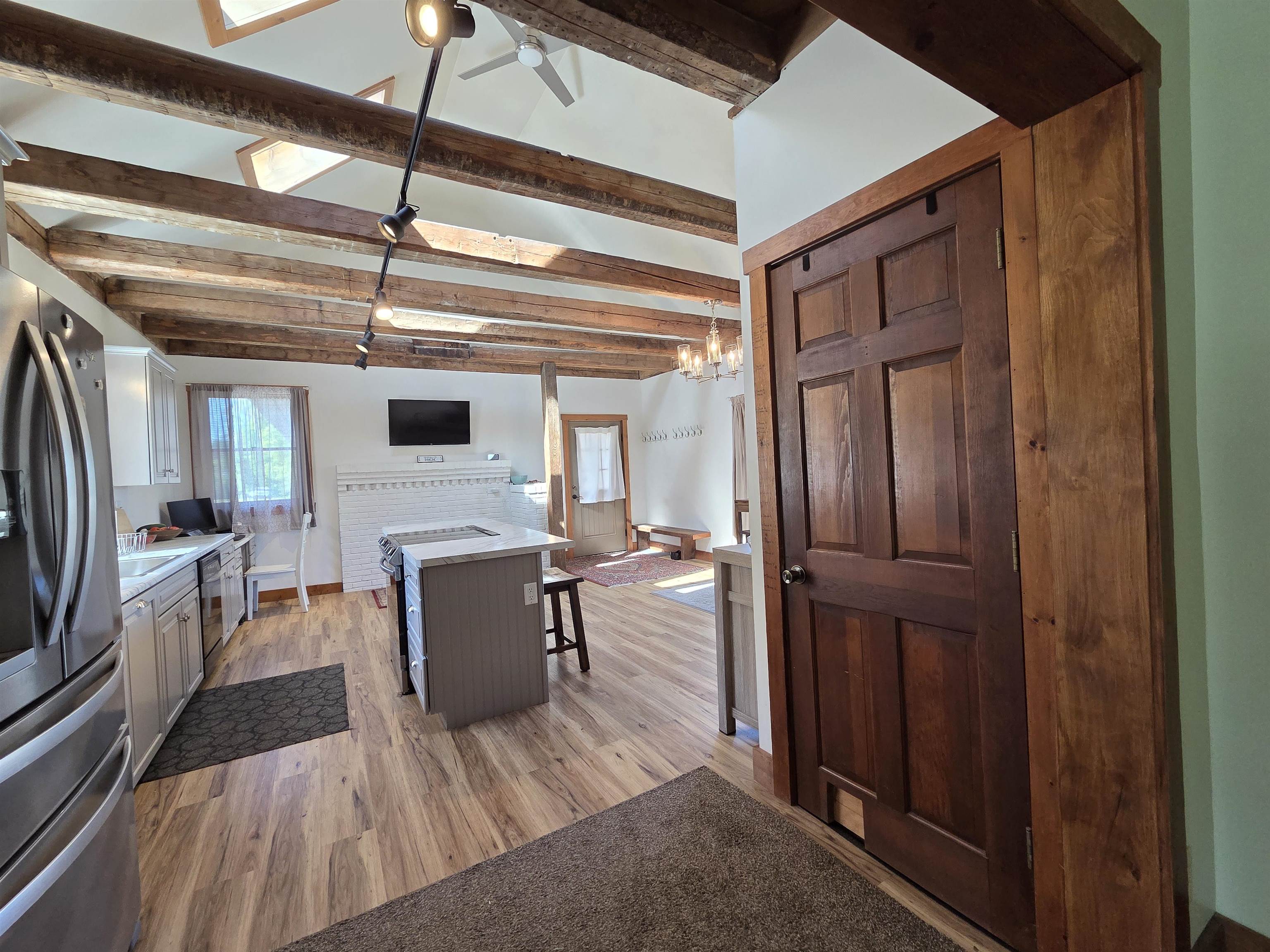 1065 Higgins Hill Road St. Johnsbury, VT 05819 - Photo 14 of 60