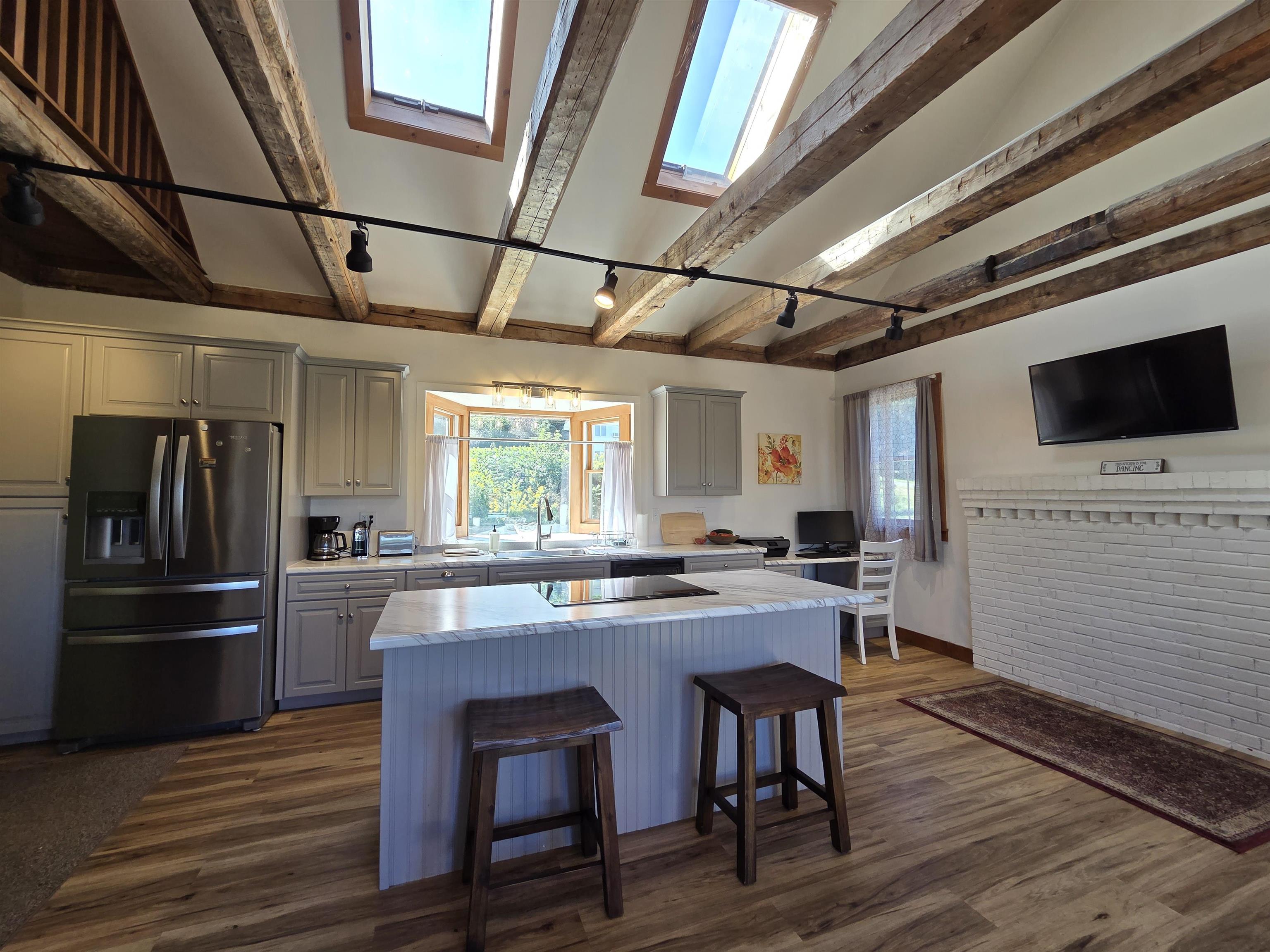 1065 Higgins Hill Road St. Johnsbury, VT 05819 - Photo 16 of 60