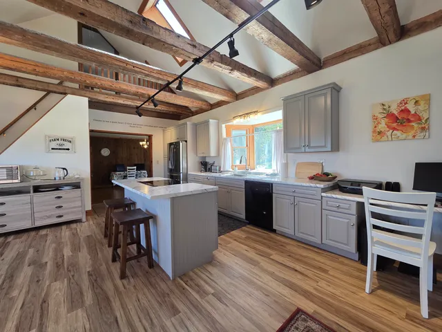 $573,000 | 1065 Higgins Hill Road, St. Johnsbury, VT 05819