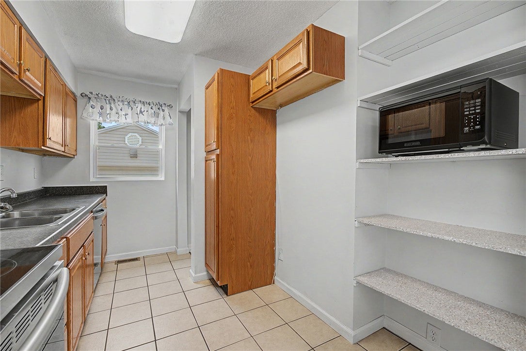 287 Travis Drive Riverside, OH 45431 - Photo 13 of 42 Gallery Image 13