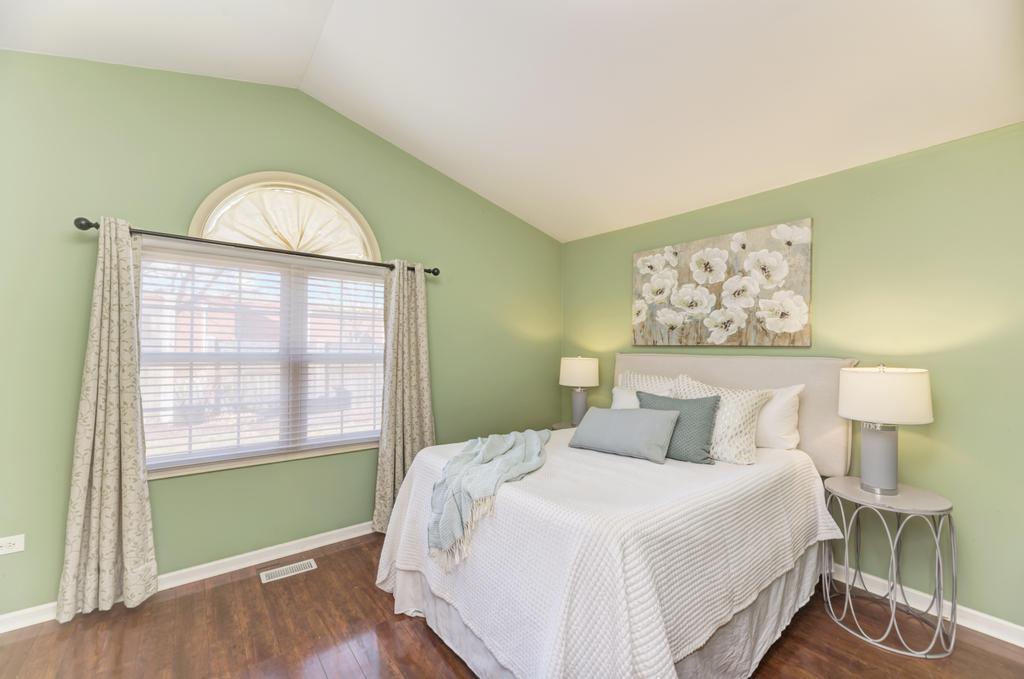 833 Havenshire Road, Unit 833 Naperville, IL 60565 - Photo 20 of 28