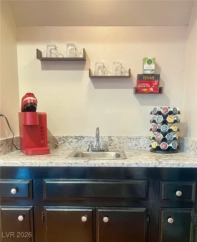 $2,700 | 5243 South Placentia Parkway, Las Vegas, NV 89118