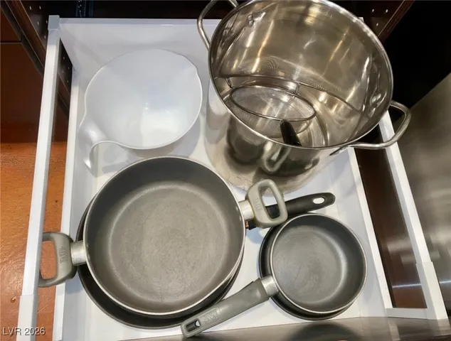 $2,700 | 5243 South Placentia Parkway, Las Vegas, NV 89118