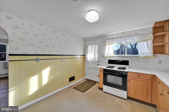 $250,000 | 306 Sycamore Street, Mohnton, PA 19540