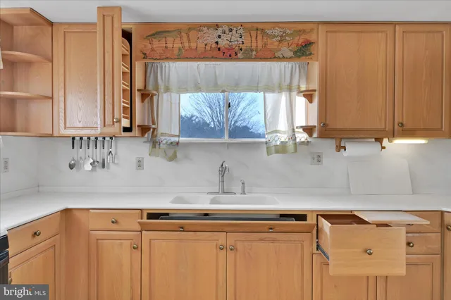 $250,000 | 306 Sycamore Street, Mohnton, PA 19540