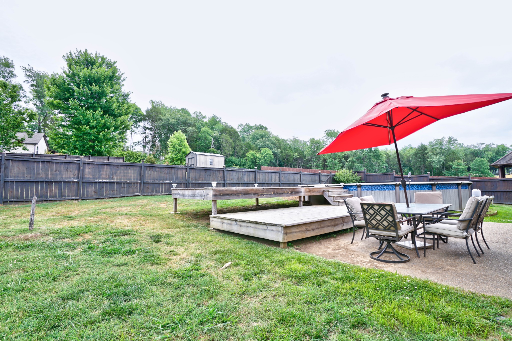 221 Abbey Road Lebanon, TN 37090 - Photo 31 of 36 a view of a patio with chairs and plants