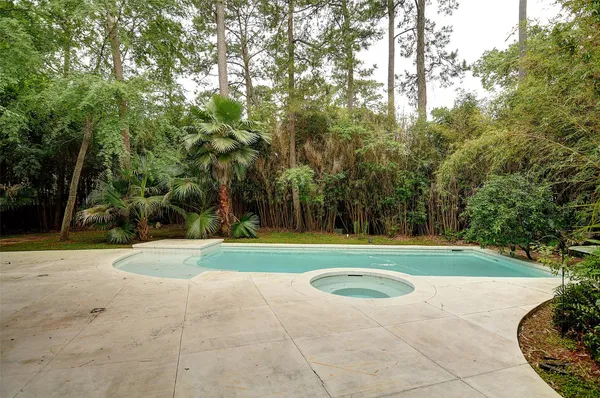 $3,500 | 10 East Indian Sage Circle, The Woodlands, TX 77381