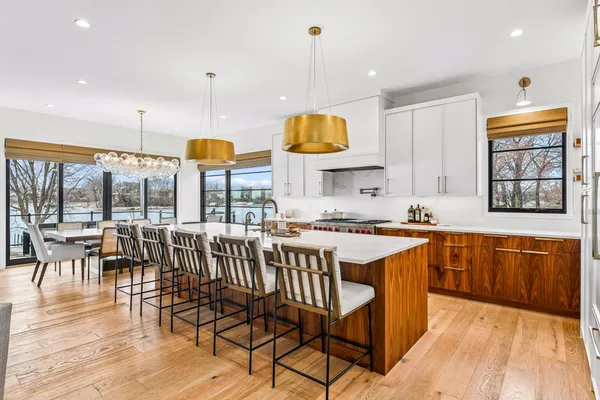 $3,850,000 | 4469 Lafayette Lane, Spring Park, MN 55384