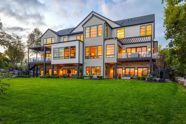 $3,850,000 | 4469 Lafayette Lane, Spring Park, MN 55384