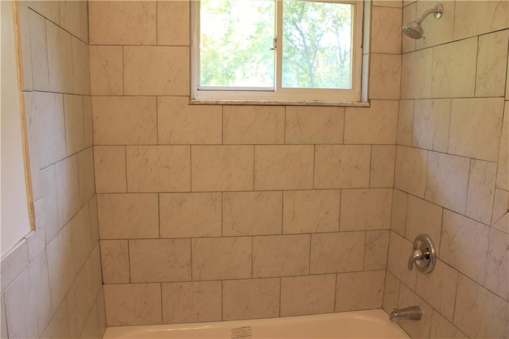 971 Roland Road Pittsburgh, PA 15221 - Photo 10 of 22 Gallery Image 10