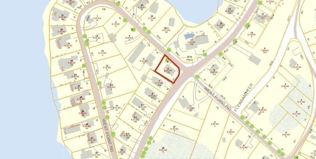 142 Killdeer Road Webster, MA 01570 - Photo 24 of 24 a bathroom with a shower curtain