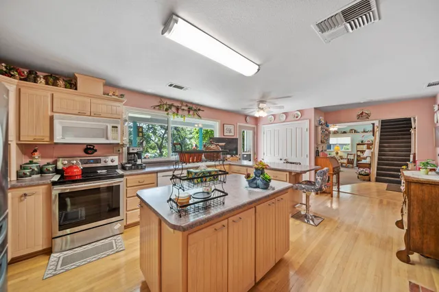 $1,199,900 | 2940 Felstet Lane, Redding, CA 96001