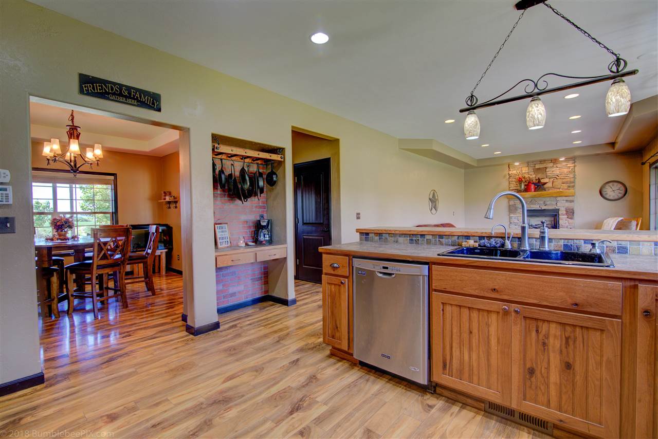 12904 North Peone Road Mead, WA 99021 - Photo 6 of 20