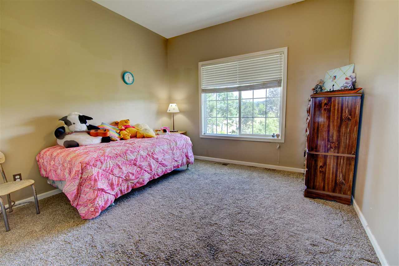 12904 North Peone Road Mead, WA 99021 - Photo 10 of 20