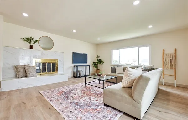 $749,900 | 10037 Geneva Avenue, Montclair, CA 91763
