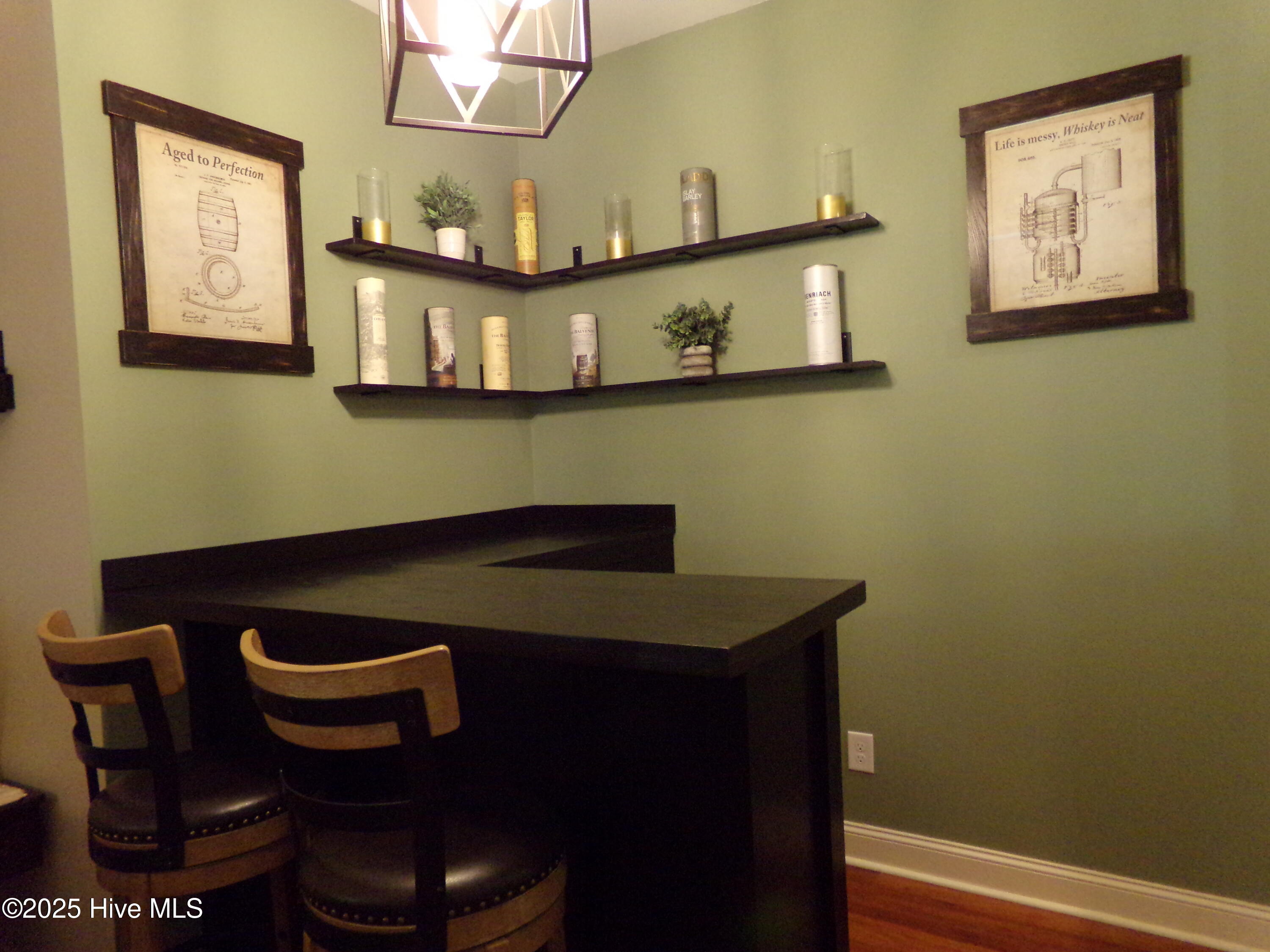 141 Pine Cove Road New Bern, NC 28562 - Photo 12 of 53 141 Pine Cove - Dry Bar 2