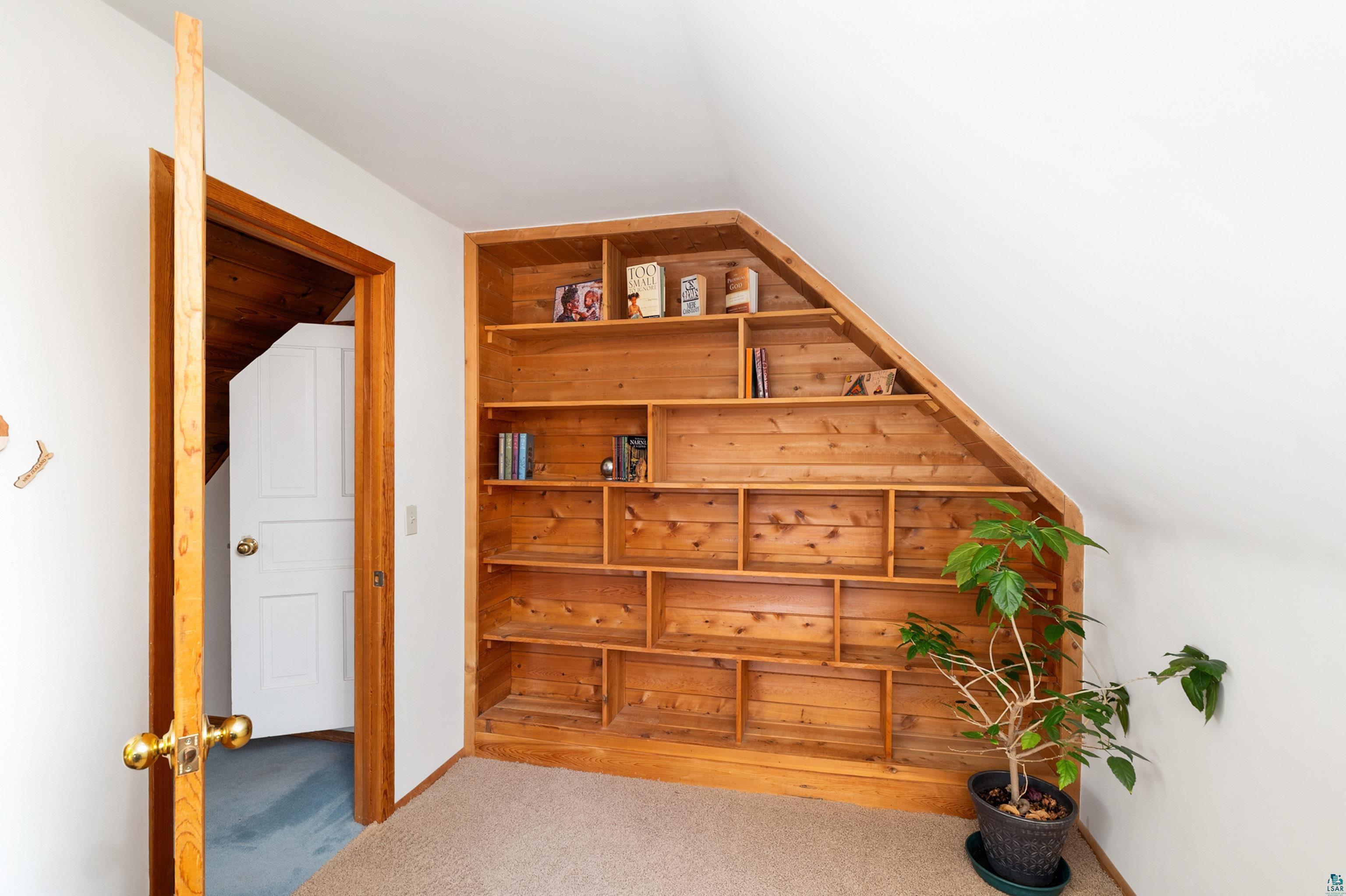 5410 Oneida Street Duluth, MN 55804 - Photo 36 of 58