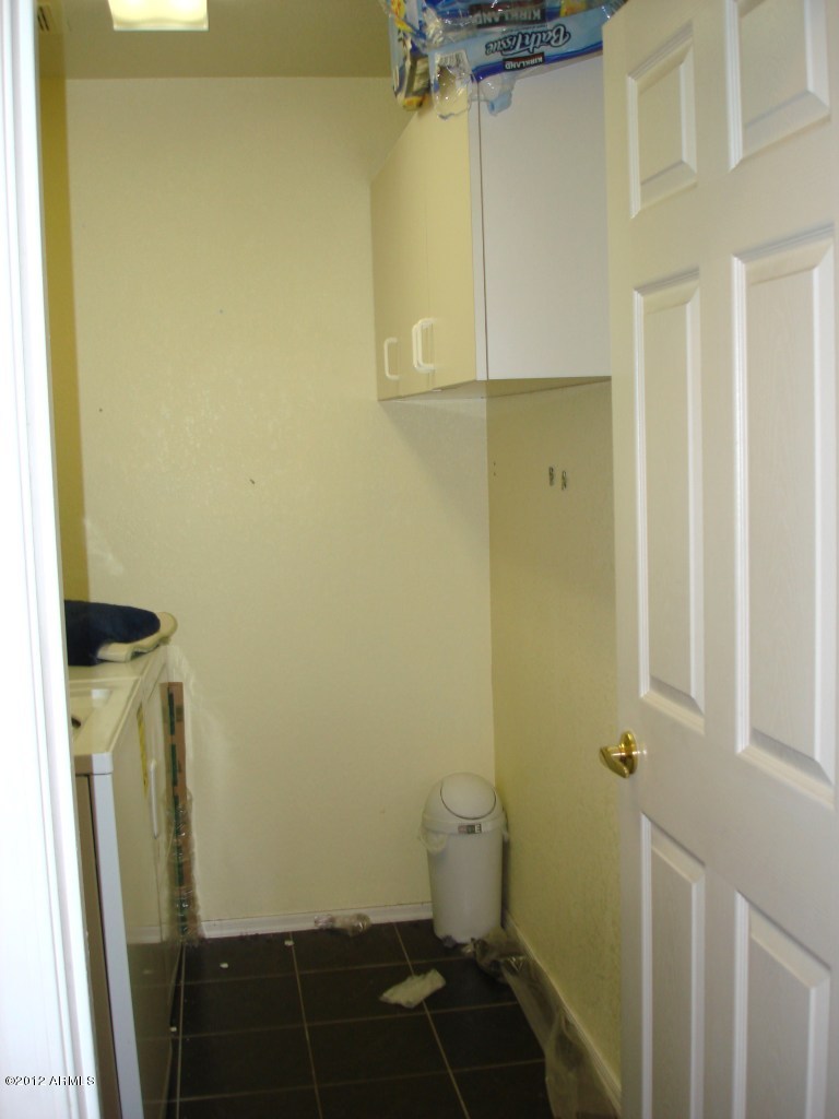 1338 West Escuda Road Phoenix, AZ 85027 - Photo 11 of 23 laundry room