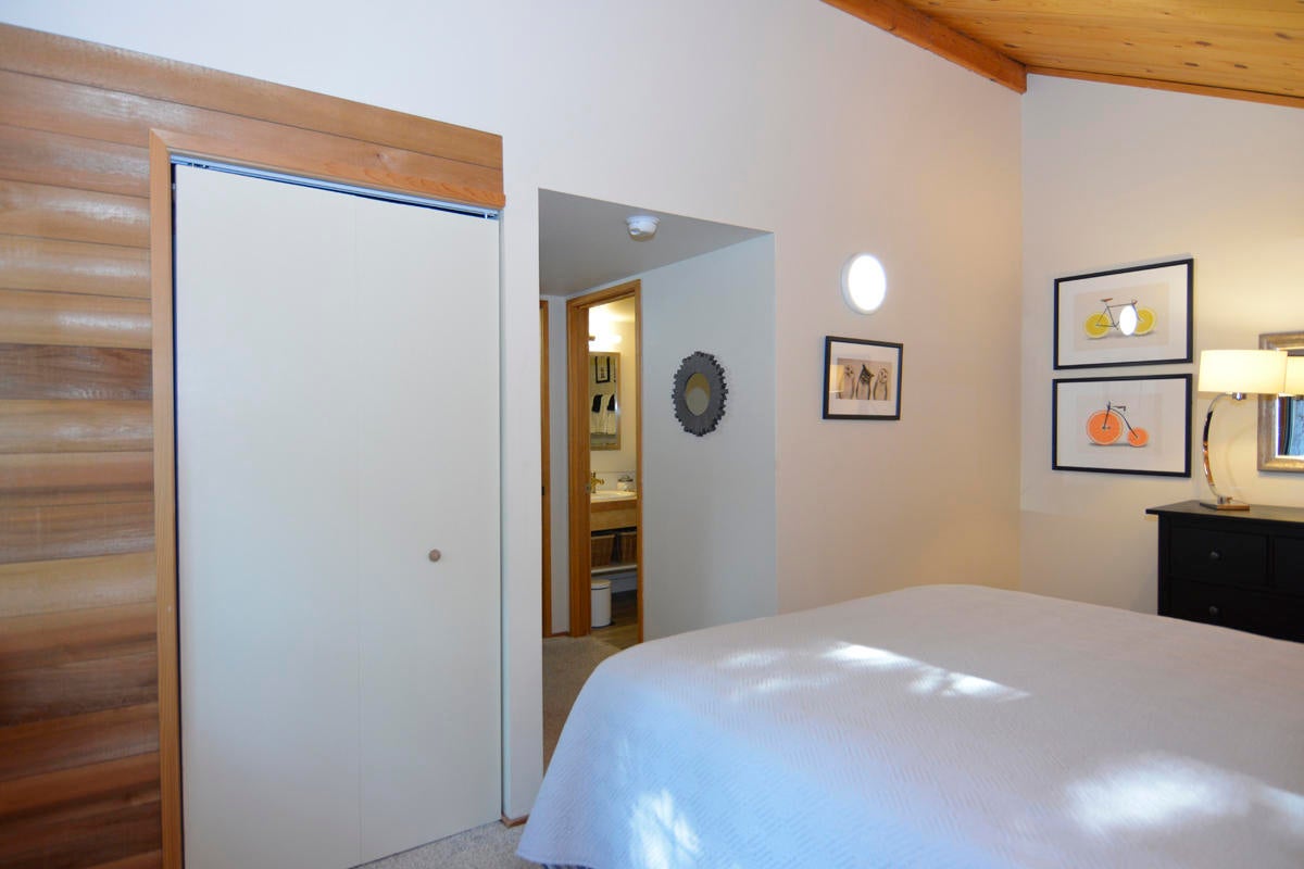 57589 Ranch Cabin Road, Unit 8 Sunriver, OR 97707 - Photo 13 of 27 13