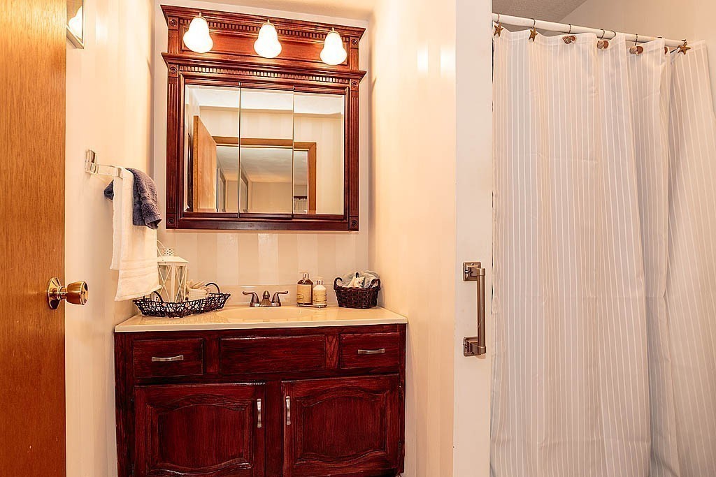 6 Overlook Road Stoneham, MA 02180 - Photo 7 of 30 Gallery Image 7