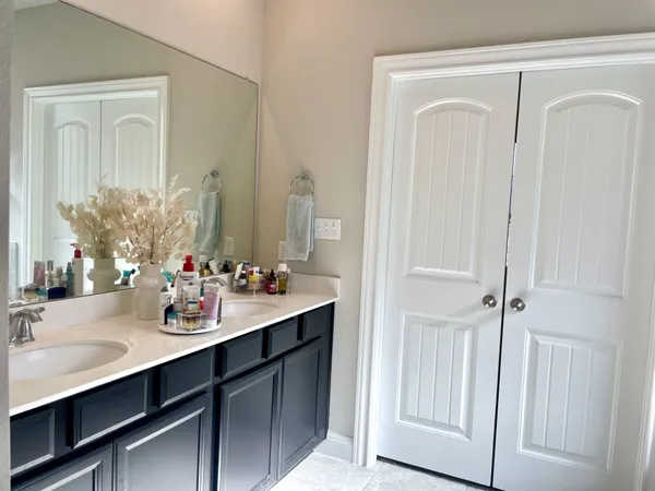 $2,500 | 217 Birkshire Drive, Georgetown, TX 78626