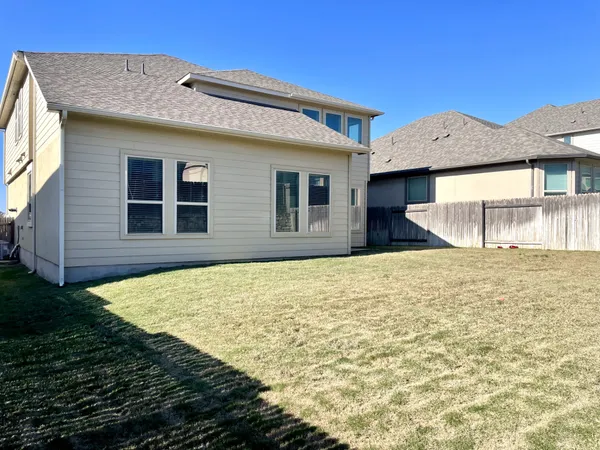$2,500 | 217 Birkshire Drive, Georgetown, TX 78626