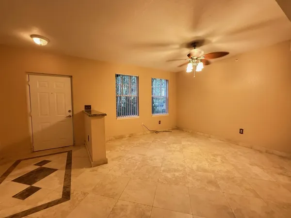 $2,400 | 6942 West Sample Road, Unit 6942, Pompano Beach, FL 33063