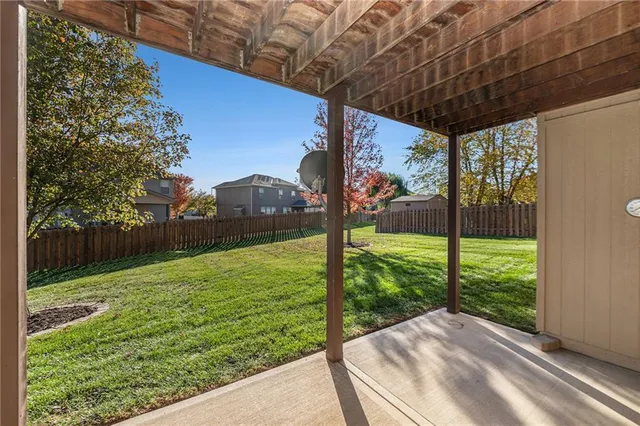 $465,000 | 1322 Rock Creek Court, Lansing, KS 66043